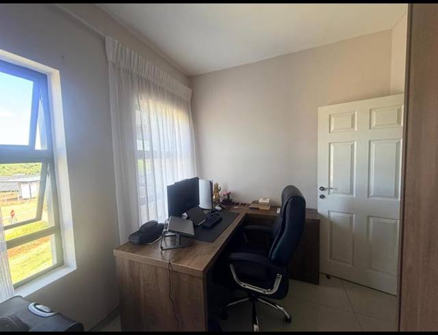 3 BEDROOM APARTMENT FOR SALE IN ELDO LAKES ESTATE